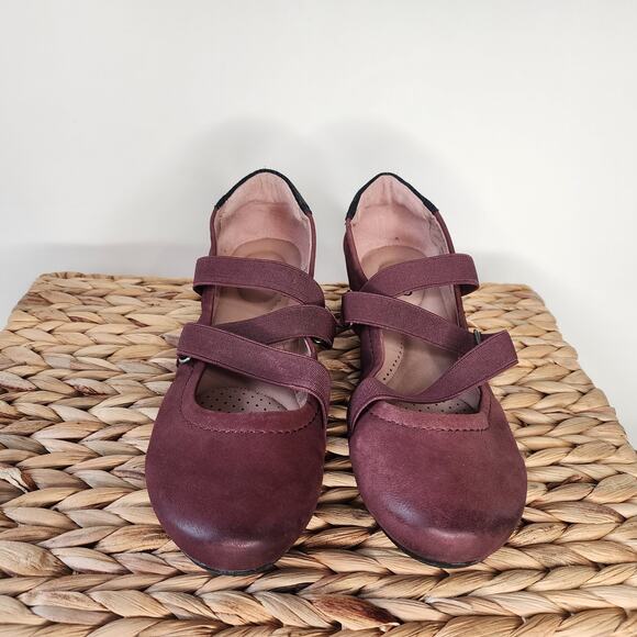 OTBT Anora Burgundy Leather Bungee Flats 6M - Picture 3 of 6